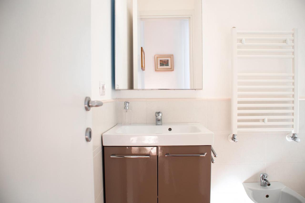 Luxury Bnb Pisacane Apartment บารี ภายนอก รูปภาพ